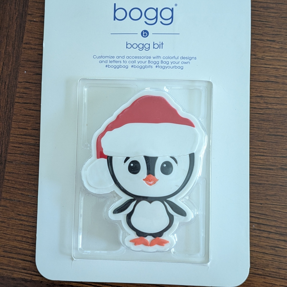 BOGG BAG Penguin Bogg Bit Charm in Red, White, Black